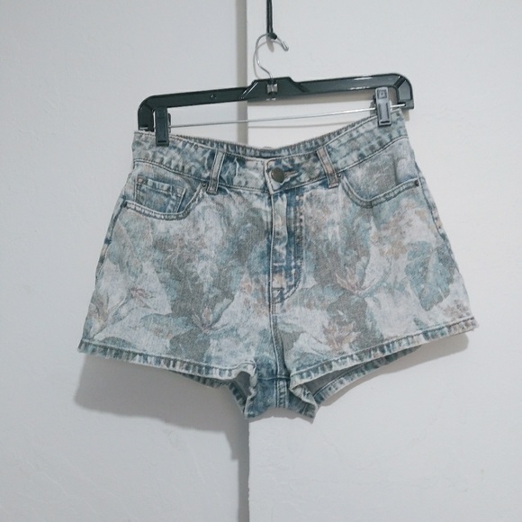 Urban Outfitters Pants - BDG high rise Erin denim shorts floral acid washed